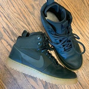 Nike - High Tops - Green - US Size 9